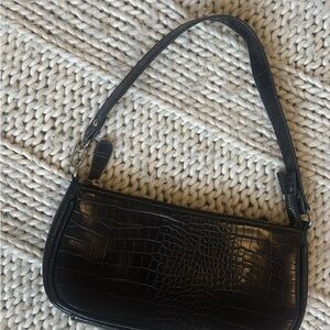 Elegant Black Textured Shoulder Bag